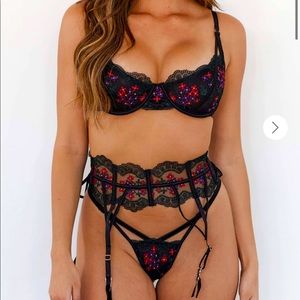 Floral Lounge 3 piece black set